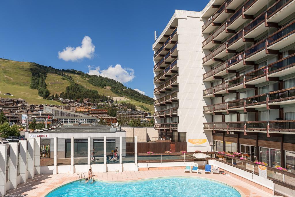 Residence Pierre & Vacances Les Ecrins クールシュヴェル エクステリア 写真