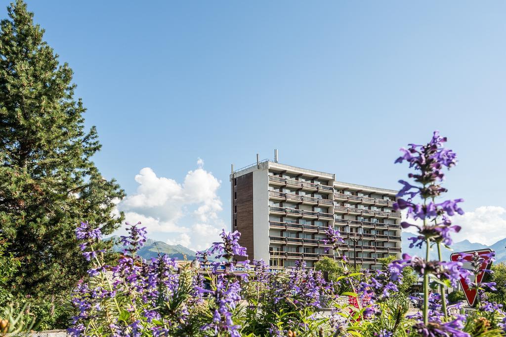 Residence Pierre & Vacances Les Ecrins クールシュヴェル エクステリア 写真